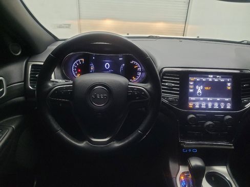 Used 2019 Jeep Grand Cherokee Altitude image 22