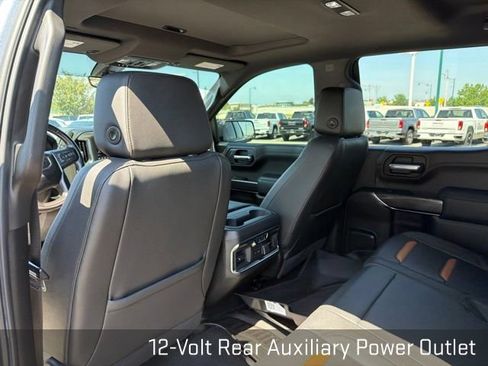 Used 2021 GMC Sierra 1500 AT4 w/ Technology Package AWD/4WD image 24