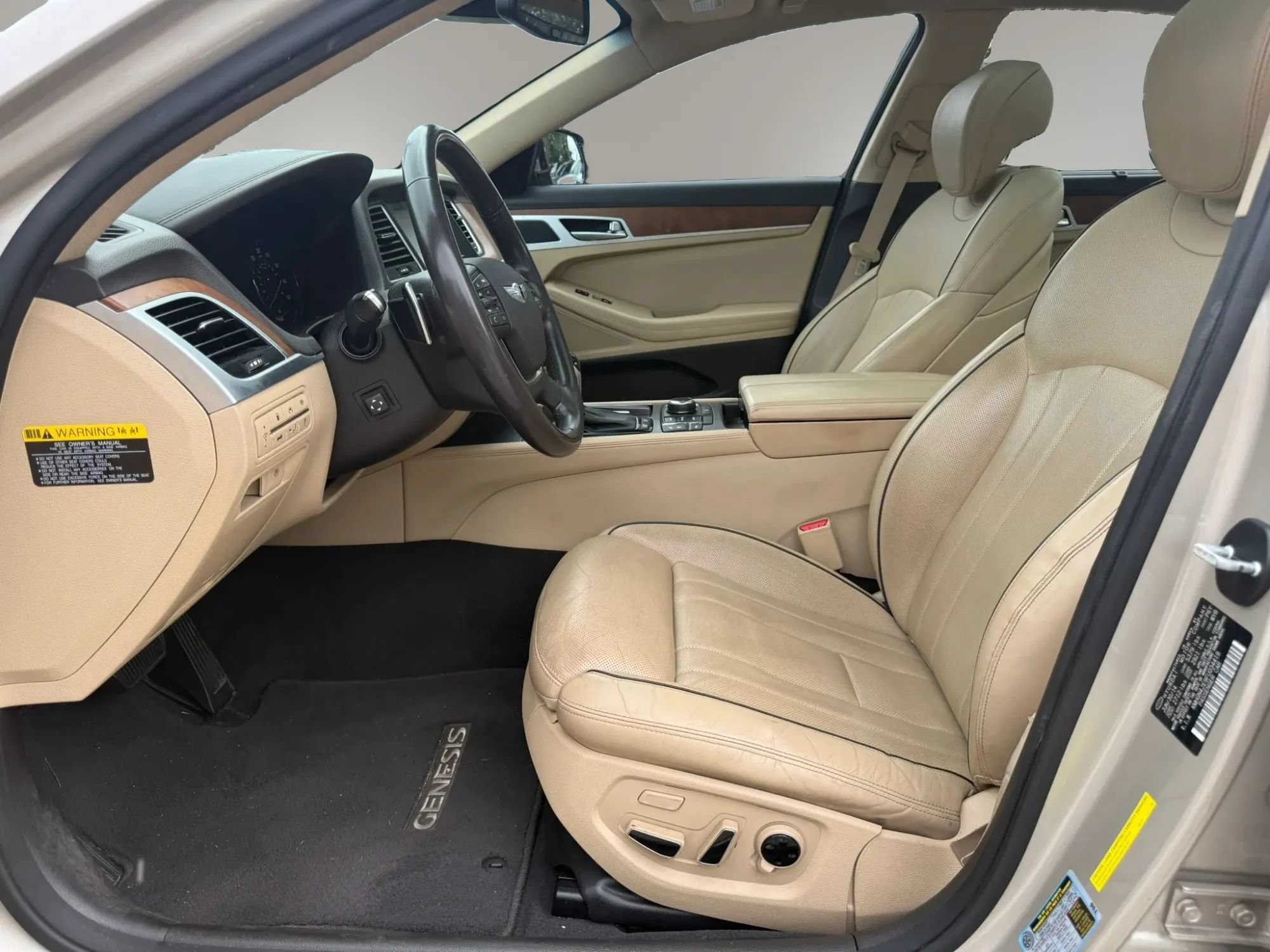 Used 2015 Hyundai Genesis 3.8 w/ Option Group 04 RWD image 9