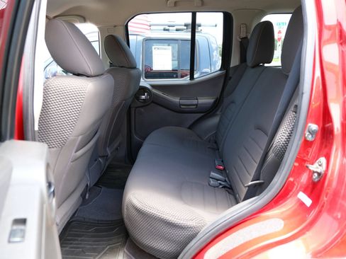 Used 2015 Nissan Xterra PRO-4X AWD/4WD image 12