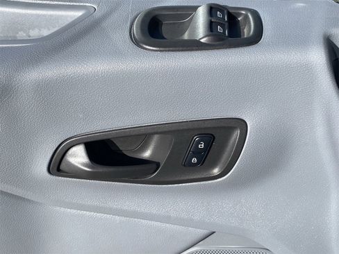 Used 2017 Ford Transit 150 XLT image 25