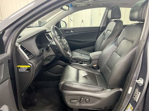 Used 2016 Hyundai Tucson Limited w/ Option Group 03 FWD image 21