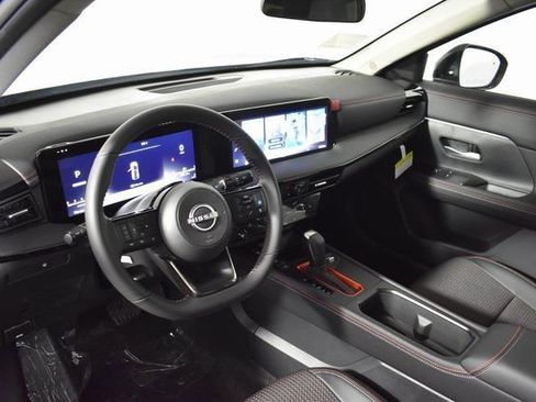 New 2026 Nissan Kicks SR w/ Cold Weather Package AWD/4WD image 12