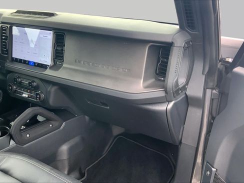 Used 2025 Ford Bronco Badlands AWD/4WD image 18
