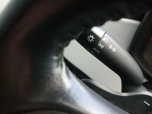 Used 2020 Toyota Corolla SE image 17