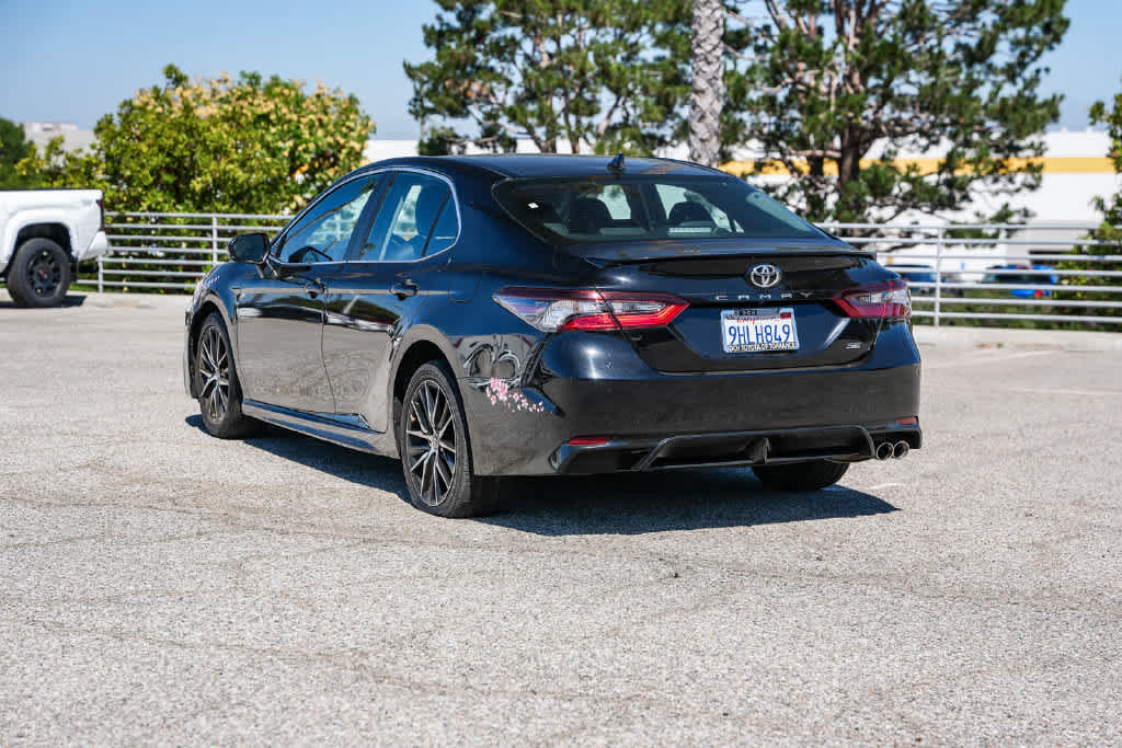 Used 2023 Toyota Camry SE FWD image 8