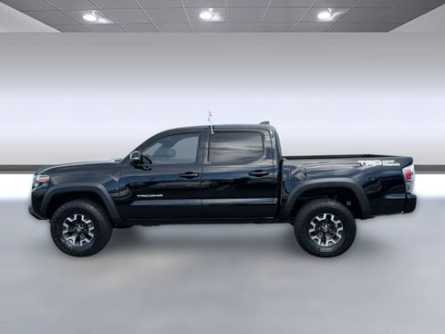 Certified 2022 Toyota Tacoma TRD Off-Road w/ Technology Package RWD image 2