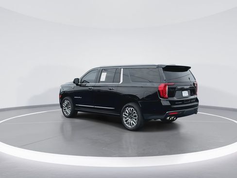 Used 2024 GMC Yukon XL Denali Ultimate AWD/4WD image 6