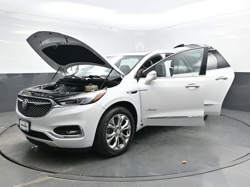 Used 2020 Buick Enclave Avenir w/ Avenir Technology Package image 44