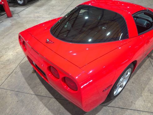 Used 2001 Chevrolet Corvette Coupe RWD image 20