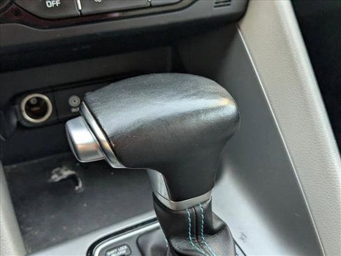 Used 2019 Kia Niro LX image 11