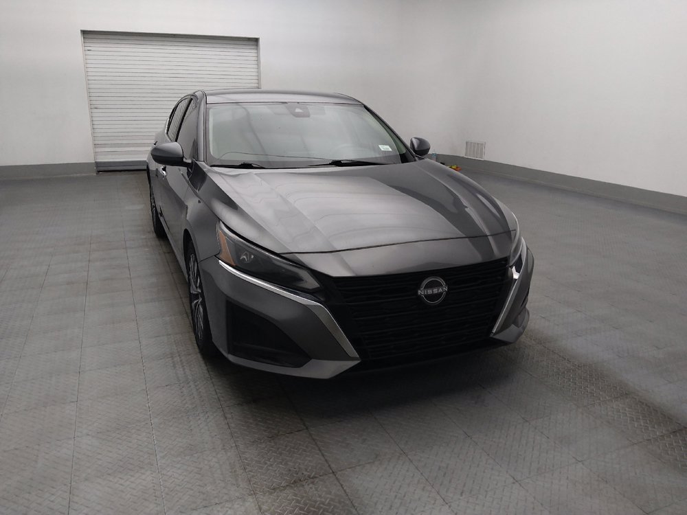 Used 2023 Nissan Altima 2.5 SV FWD image 14