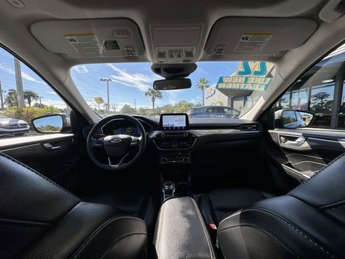 Used 2022 Ford Escape Titanium w/ Class II Trailer Tow Package image 28