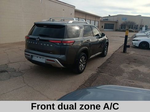 Used 2023 Nissan Pathfinder SL image 4