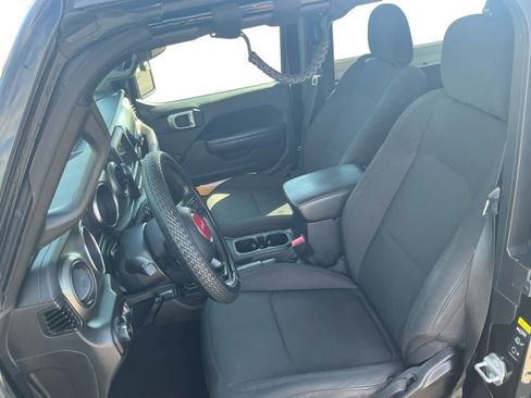 Used 2022 Jeep Wrangler Sport AWD/4WD image 9