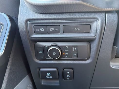 Used 2022 Ford F150 Platinum w/ Equipment Group 701A High AWD/4WD image 32