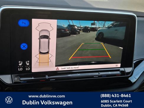Certified 2024 Volkswagen Atlas Cross Sport SEL R-Line AWD/4WD image 16