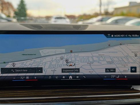 Used 2024 BMW X7 xDrive40i image 58