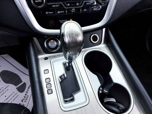 Used 2017 Nissan Murano SV image 17