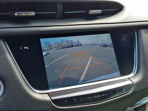 Used 2017 Cadillac XT5 FWD image 19