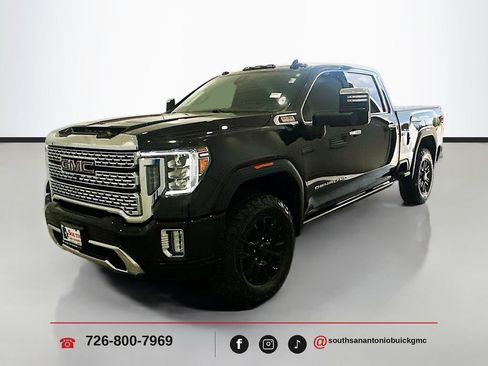 Used 2021 GMC Sierra 2500 Denali w/ Denali Black Diamond Edition AWD/4WD image 3