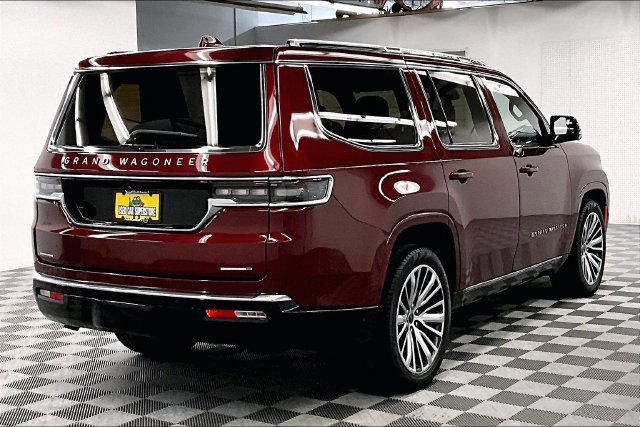 Used 2023 Jeep Grand Wagoneer Series III AWD/4WD image 13