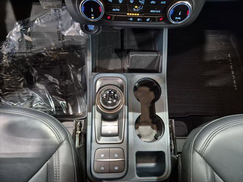 Used 2024 Ford Maverick Lariat w/ Black Appearance Package image 15