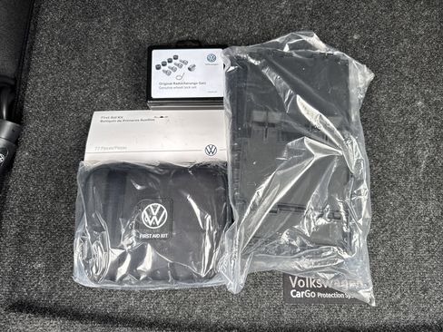 Used 2023 Volkswagen ID.4 Pro image 22