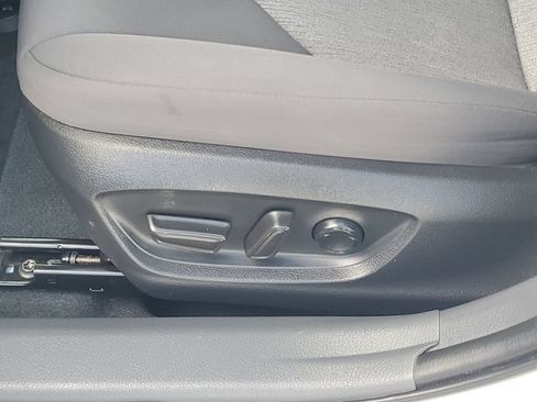 Used 2022 Toyota Camry LE FWD image 16