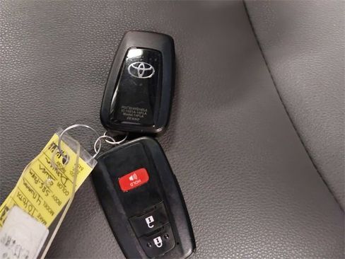 Used 2022 Toyota 4Runner SR5 Premium image 35