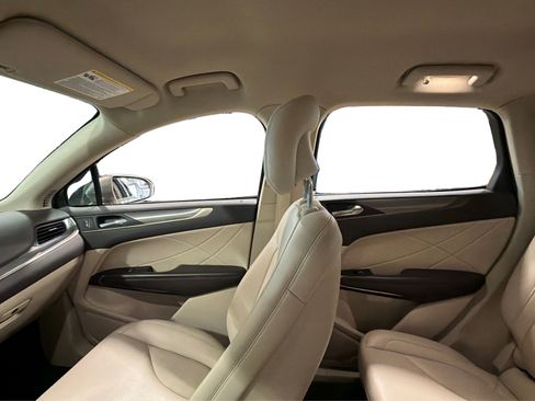 Used 2019 Lincoln MKC Premiere AWD/4WD image 40