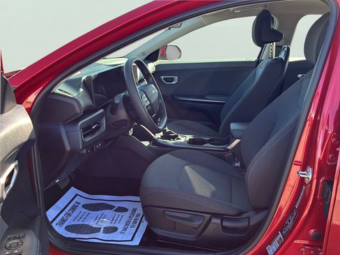 Certified 2025 Kia K4 FWD image 19