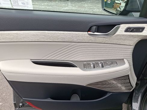 Used 2025 Hyundai Palisade Calligraphy image 13