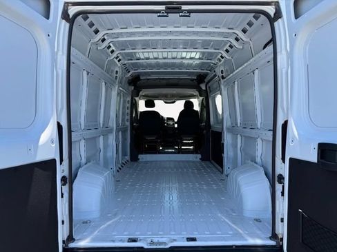 New 2026 RAM ProMaster 2500 w/ Storage Group FWD image 24