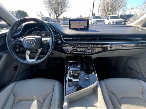 Used 2019 Audi Q7 3.0T Prestige AWD/4WD image 16