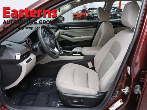 Used 2023 Nissan Altima 2.5 SV AWD/4WD image 14