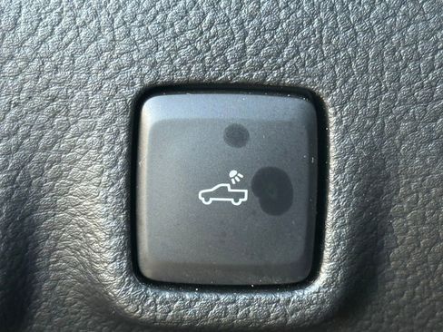 Used 2021 Ford Ranger Lariat w/ Tremor Off-Road Package image 29