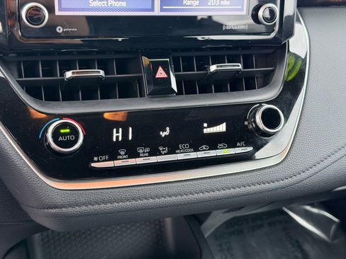 Used 2022 Toyota Corolla SE image 20