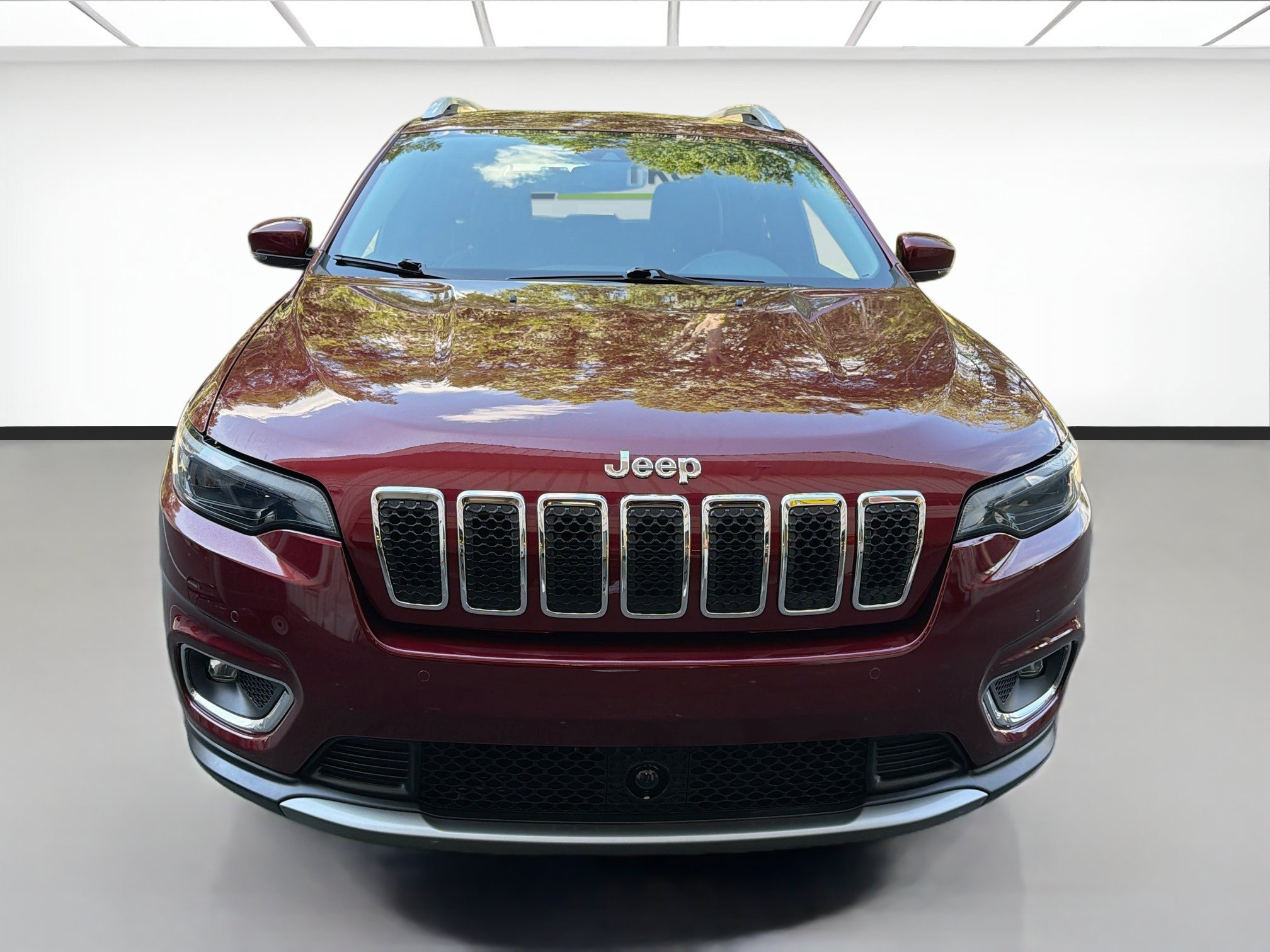 Used 2019 Jeep Cherokee Limited w/ Luxury Group FWD image 2