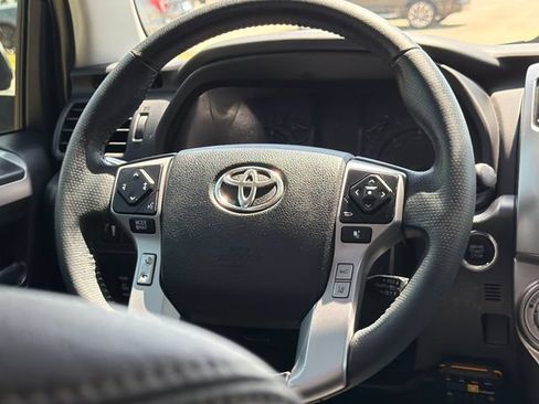 Used 2020 Toyota 4Runner SR5 Premium w/ Moonroof Package AWD/4WD image 15