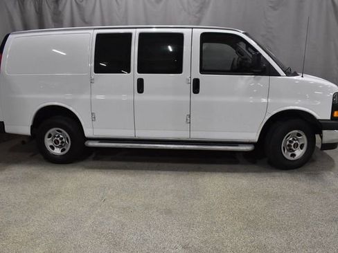 Used 2024 GMC Savana 2500 w/ Driver Convenience Package image 2
