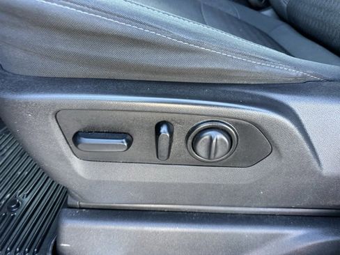 Used 2020 GMC Sierra 1500 SLE w/ SLE Value Package image 12