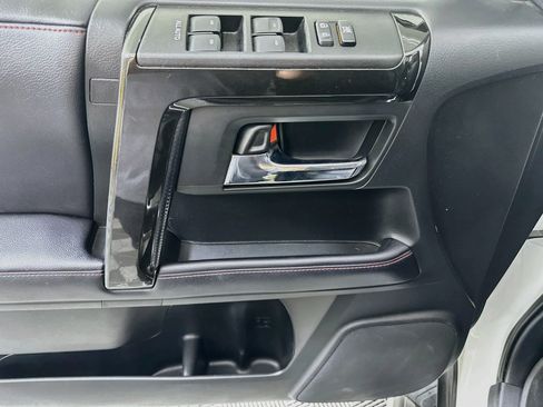 Used 2019 Toyota 4Runner TRD Off-Road Premium AWD/4WD image 15