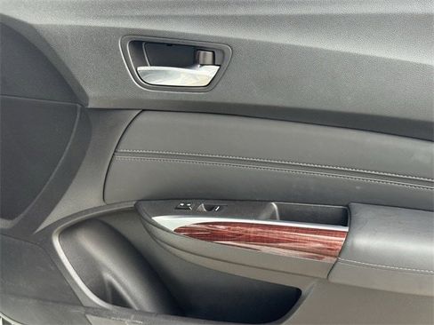 Used 2017 Acura TLX V6 w/ Technology Package image 26
