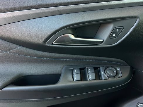 New 2026 Buick Envista Sport Touring w/ Convenience I Package FWD image 9