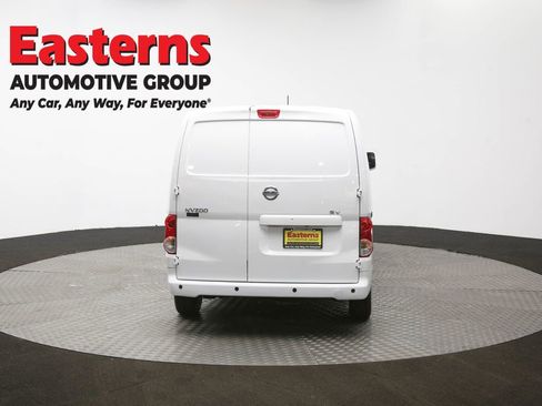 Used 2019 Nissan NV200 SV w/ Navigation Package image 38