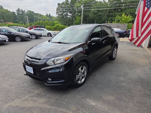 Used 2017 Honda HR-V EX image 4