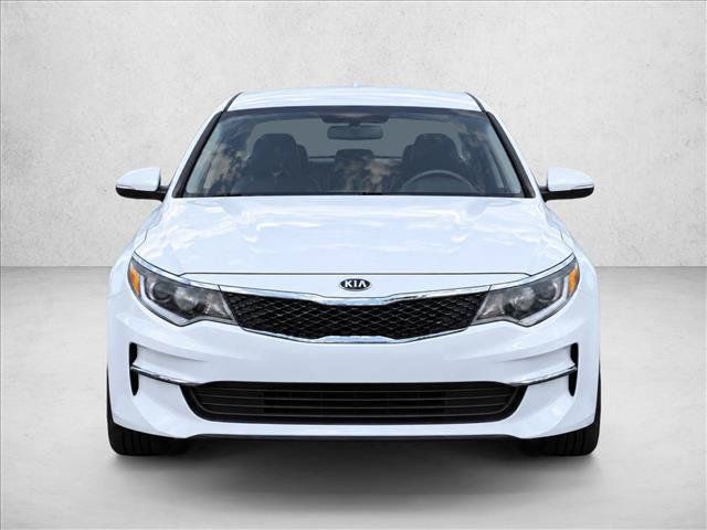 Used 2017 Kia Optima LX w/ Option Group 014 FWD image 2