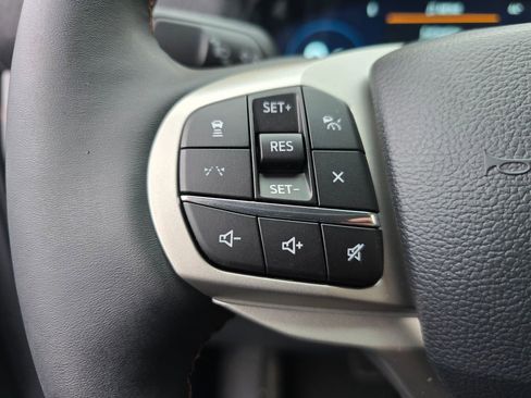 New 2026 Ford Explorer Active w/ Active Comfort Package image 17