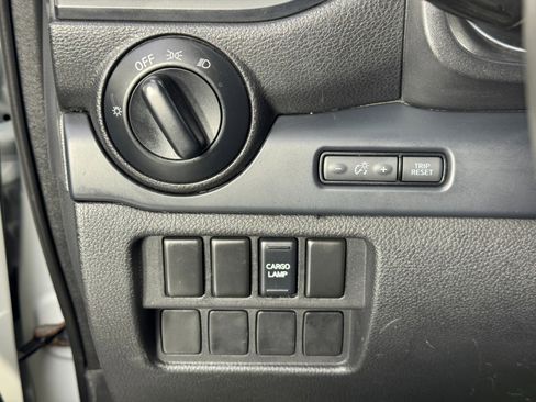 Used 2018 Nissan Titan S w/ S Utility Package image 14